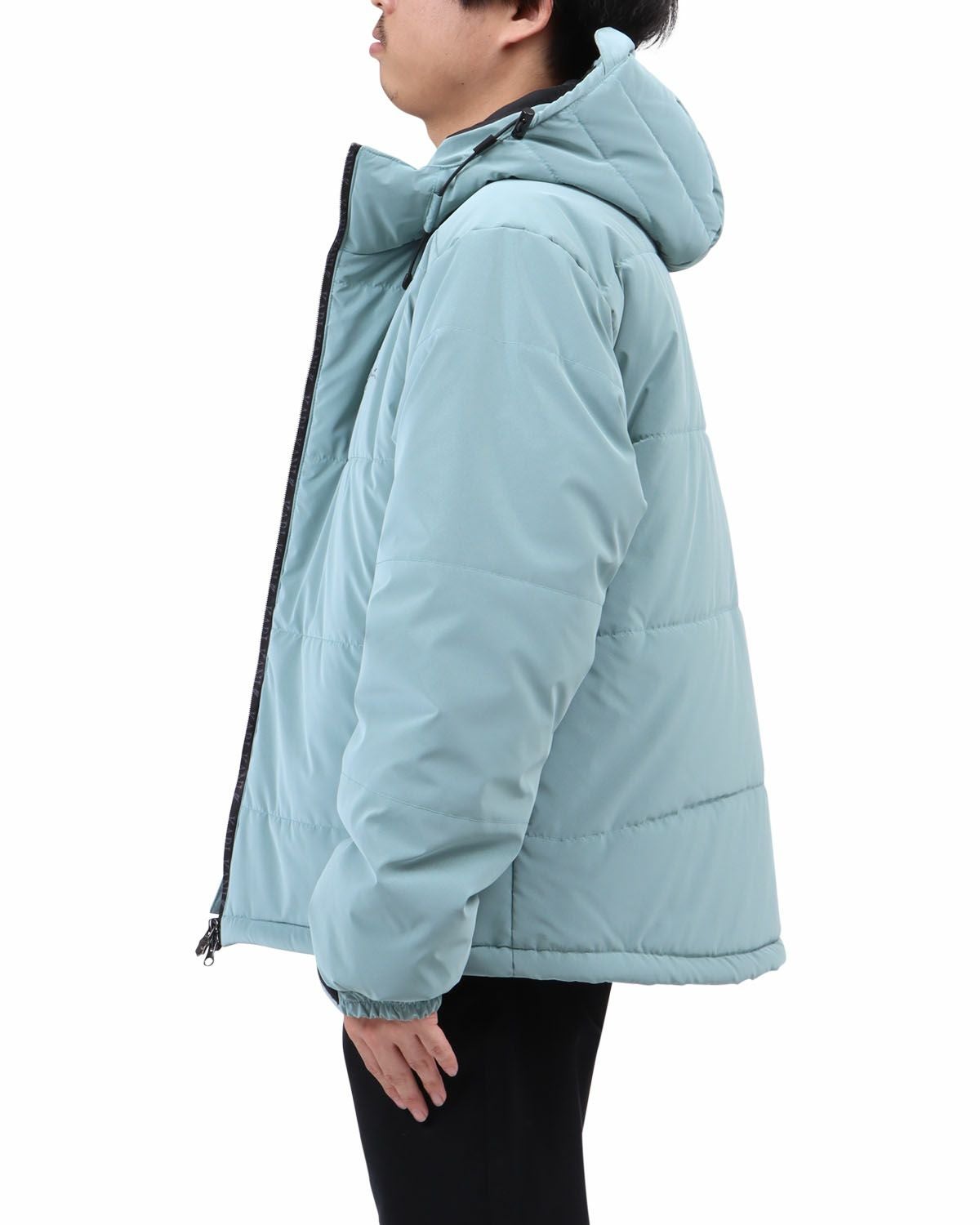 エメラルドグリーン：173cm63kg(Lサイズ着用)