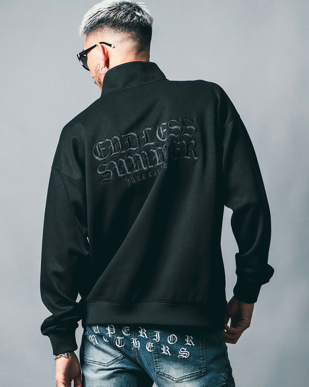 ブラック:183cm(Lサイズ着用)