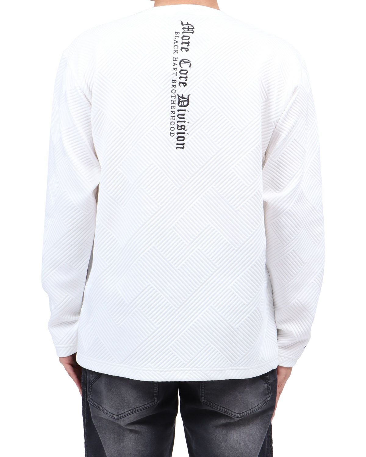 ホワイト：173cm63kg(Lサイズ着用)