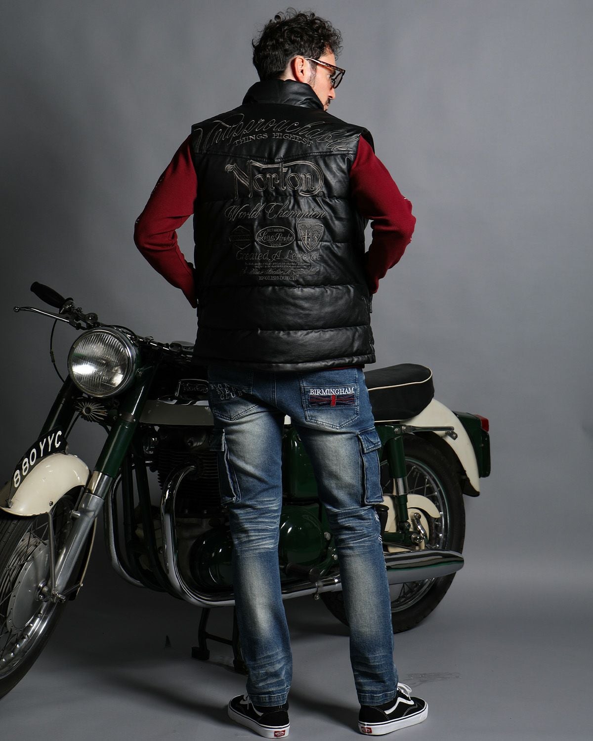 ブラック:186cm(XLサイズ着用)