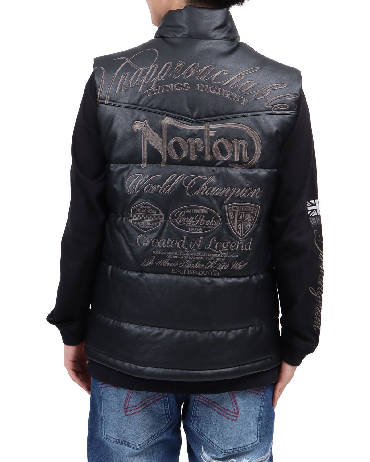 ブラック：173cm63kg(Lサイズ着用)