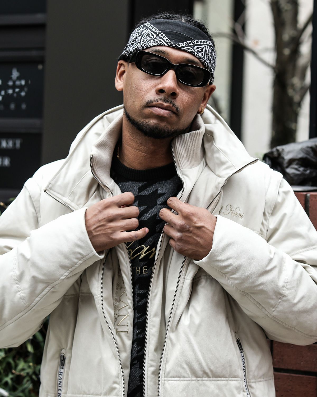 Karl Kani] ポリスウェード Wフロント 袖脱着 ダウンジャケット | PEET