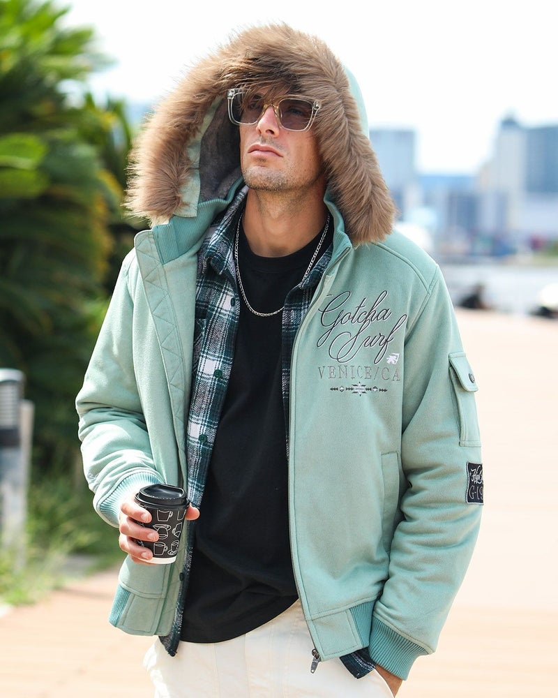 グリーングレー：183cm/70kg(Lサイズ着用)