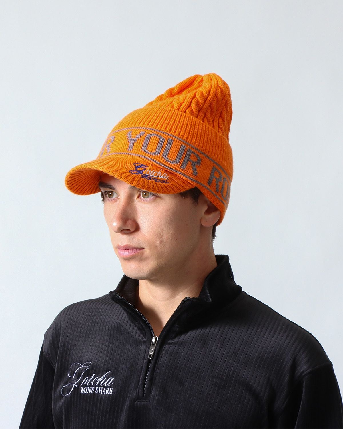 UNDERCOVER ニット帽 オレンジ・ブルー GOTCHA GOLF] 刺繍ロゴ つば付き ニットキャップ | PEET ONLINE STORE