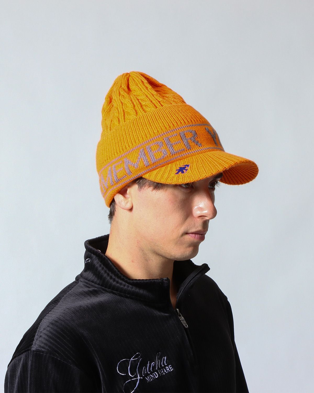 GOTCHA GOLF] 刺繍ロゴ つば付き ニットキャップ | PEET ONLINE STORE
