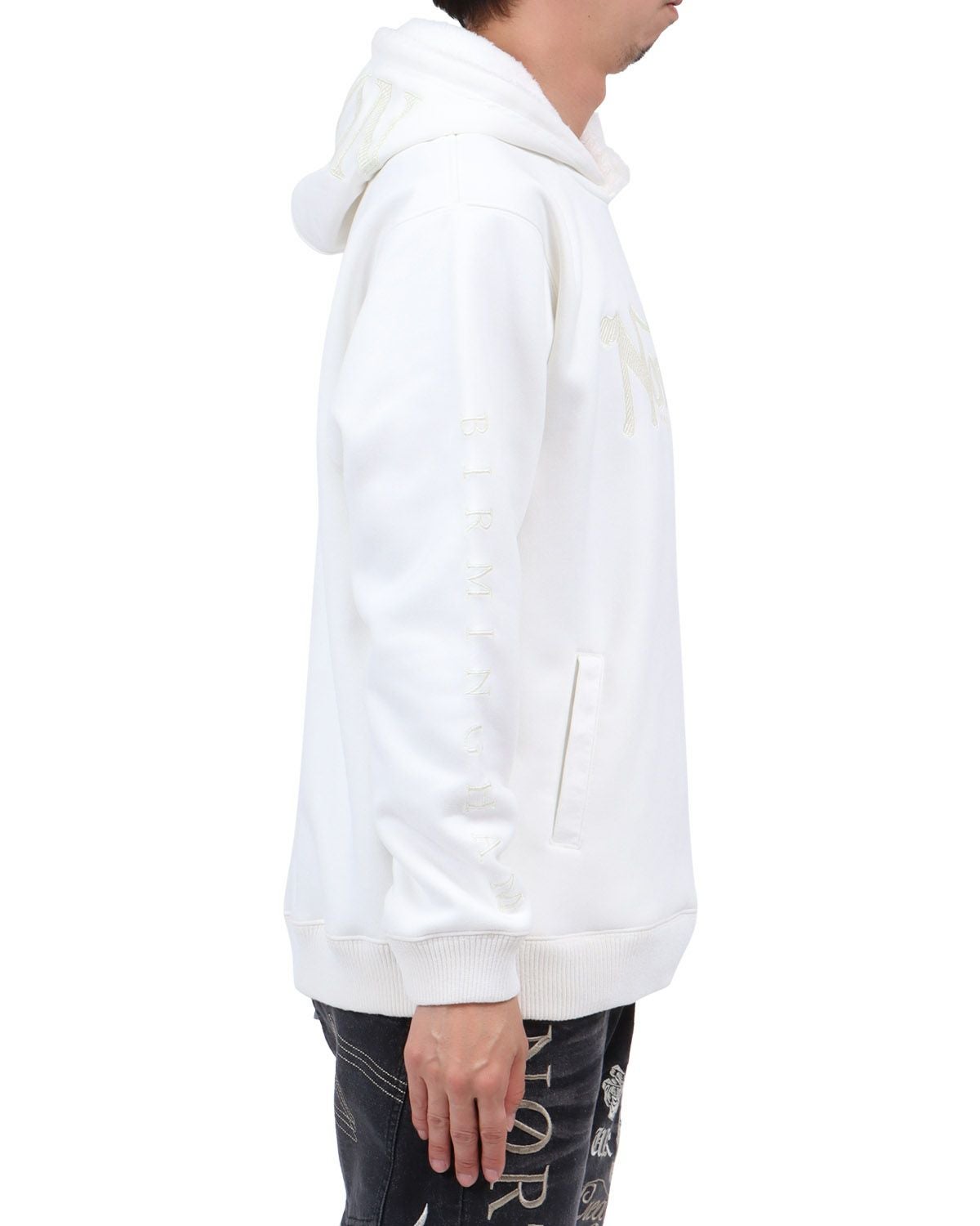 ホワイト：174cm62kg(Lサイズ着用)