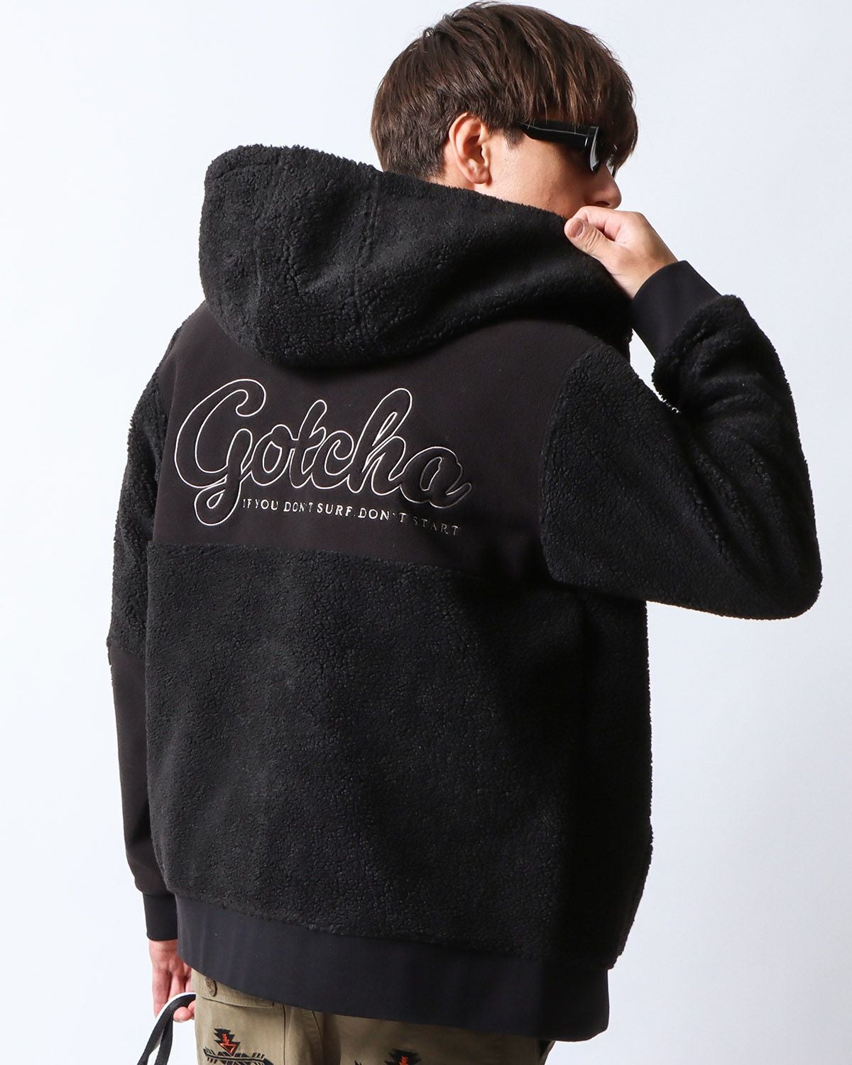 GOTCHA golfパーカー茶黒L 新品未使用 GOTCHA] ポリ杢 裏ボア フード ナバホロゴ ジップパーカー | PEET