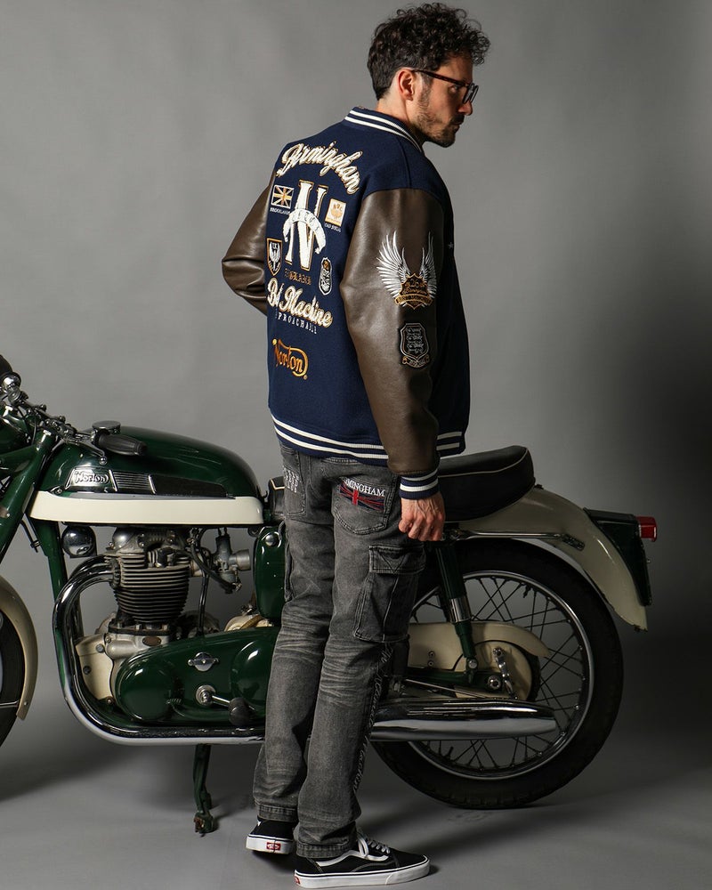 ネイビー:186cm(Lサイズ着用)