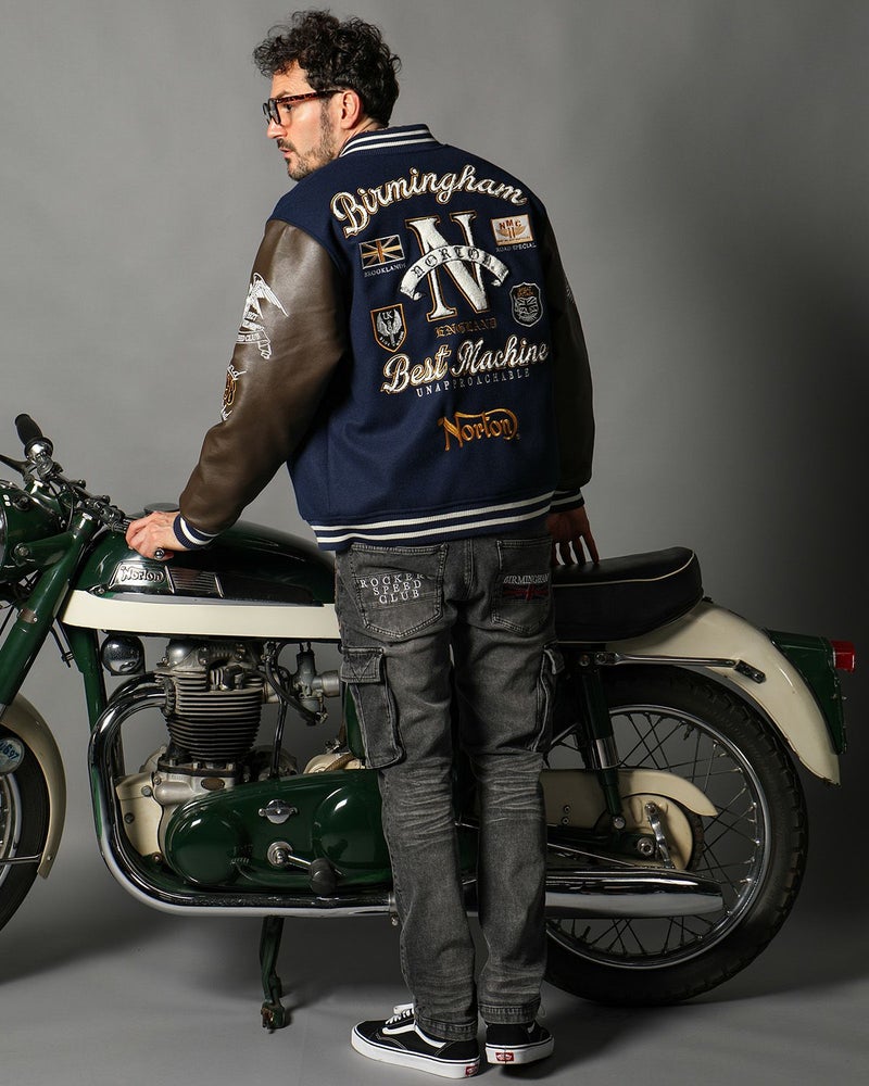 ネイビー:186cm(Lサイズ着用)