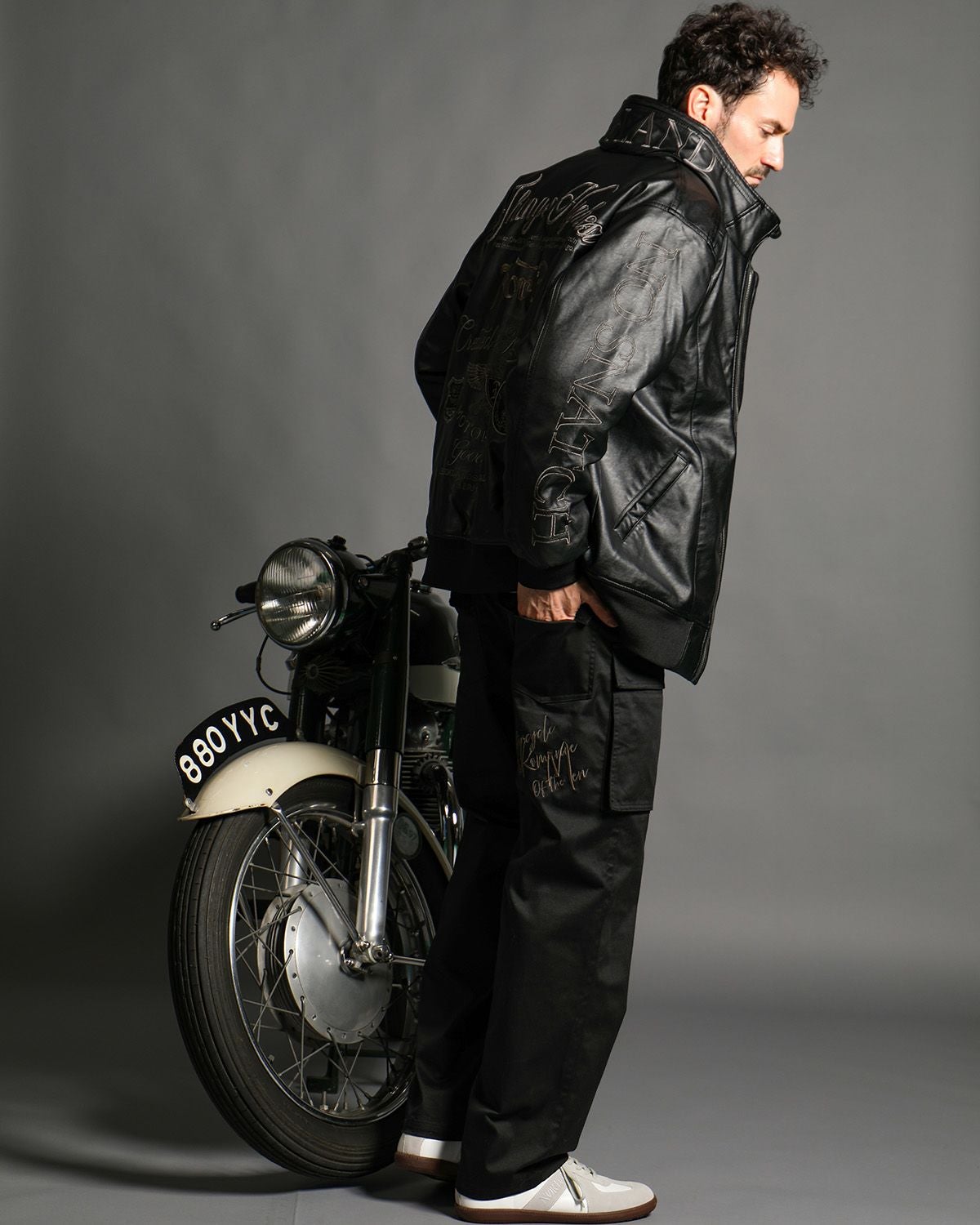 ブラック:186cm(Lサイズ着用)