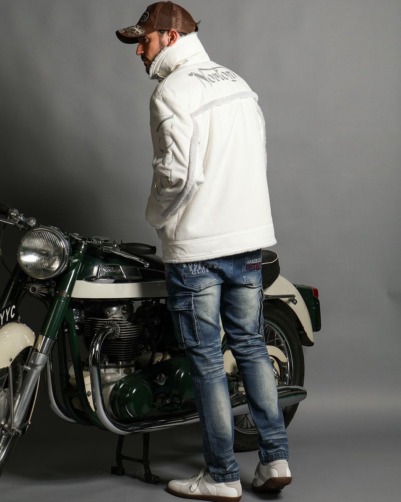 オフホワイト:186cm(Lサイズ着用)