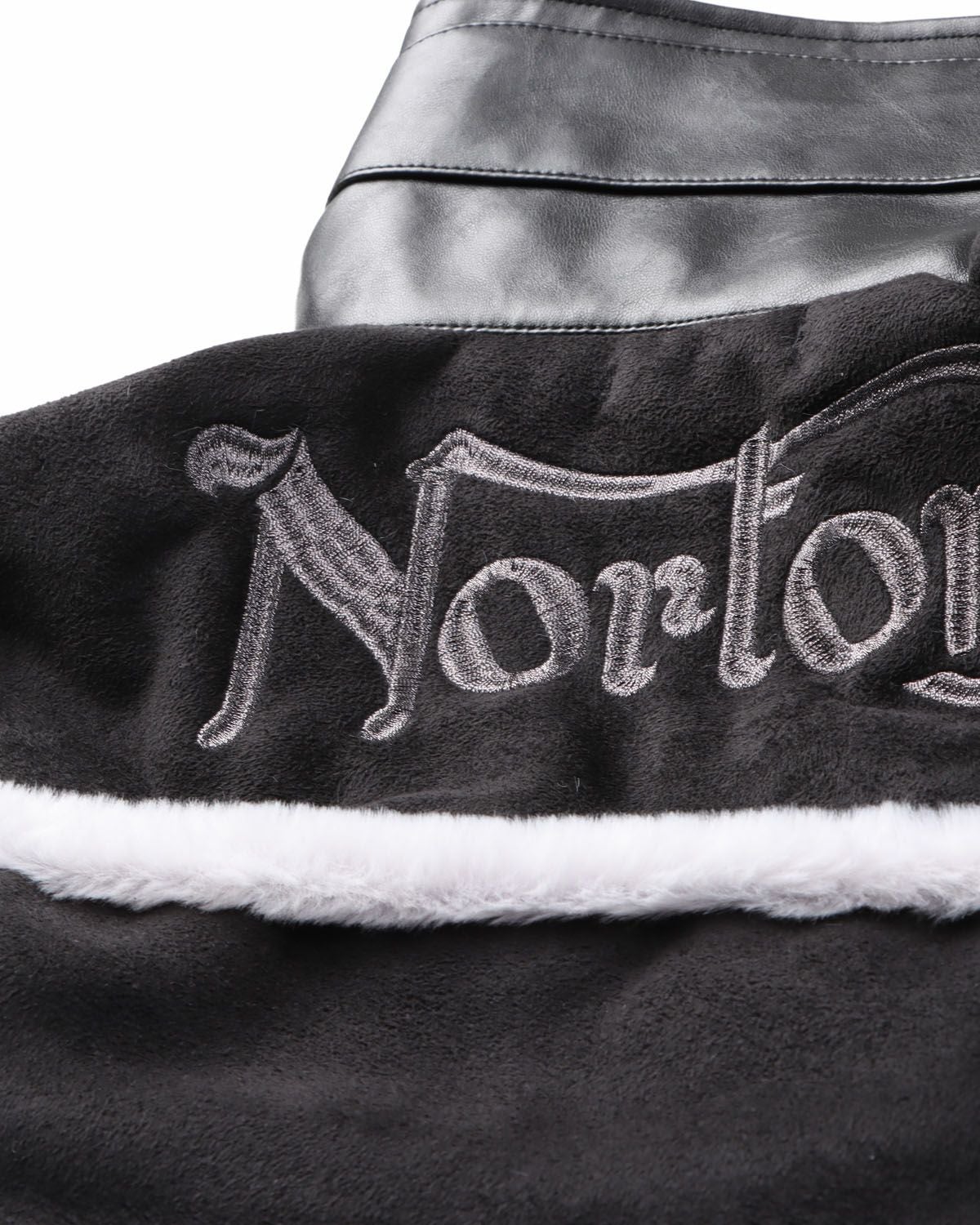 本物のムートン　 Norton] ビッグアームロゴ フェイクムートン ジャケット | PEET ONLINE
