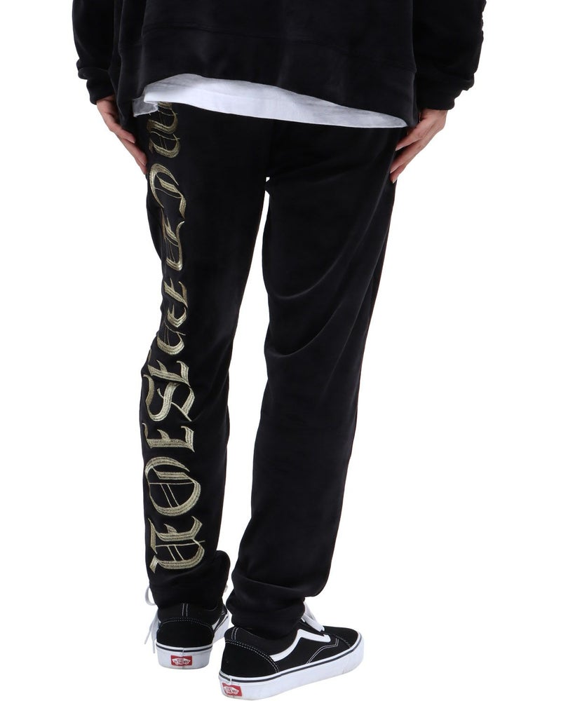 ゴールド：173cm63kg(Mサイズ着用)