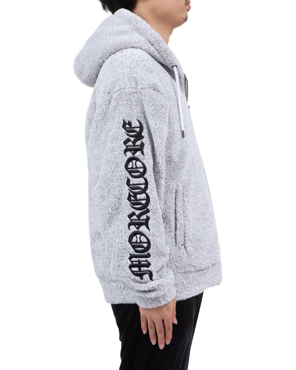 ホワイト：173cm63kg(Lサイズ着用)