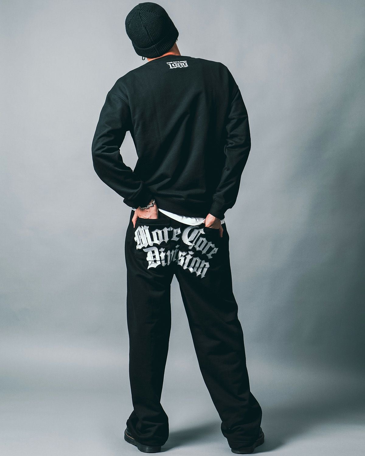 ブラック:183cm(Lサイズ着用)