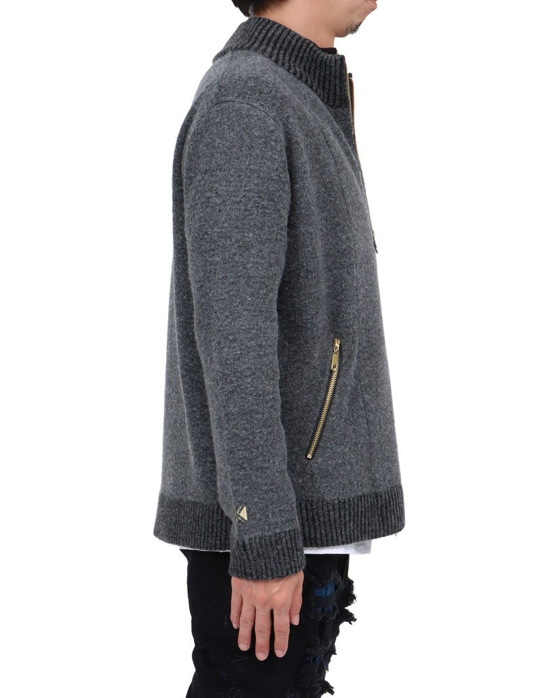 チャコール：174cm62kg(Lサイズ着用)