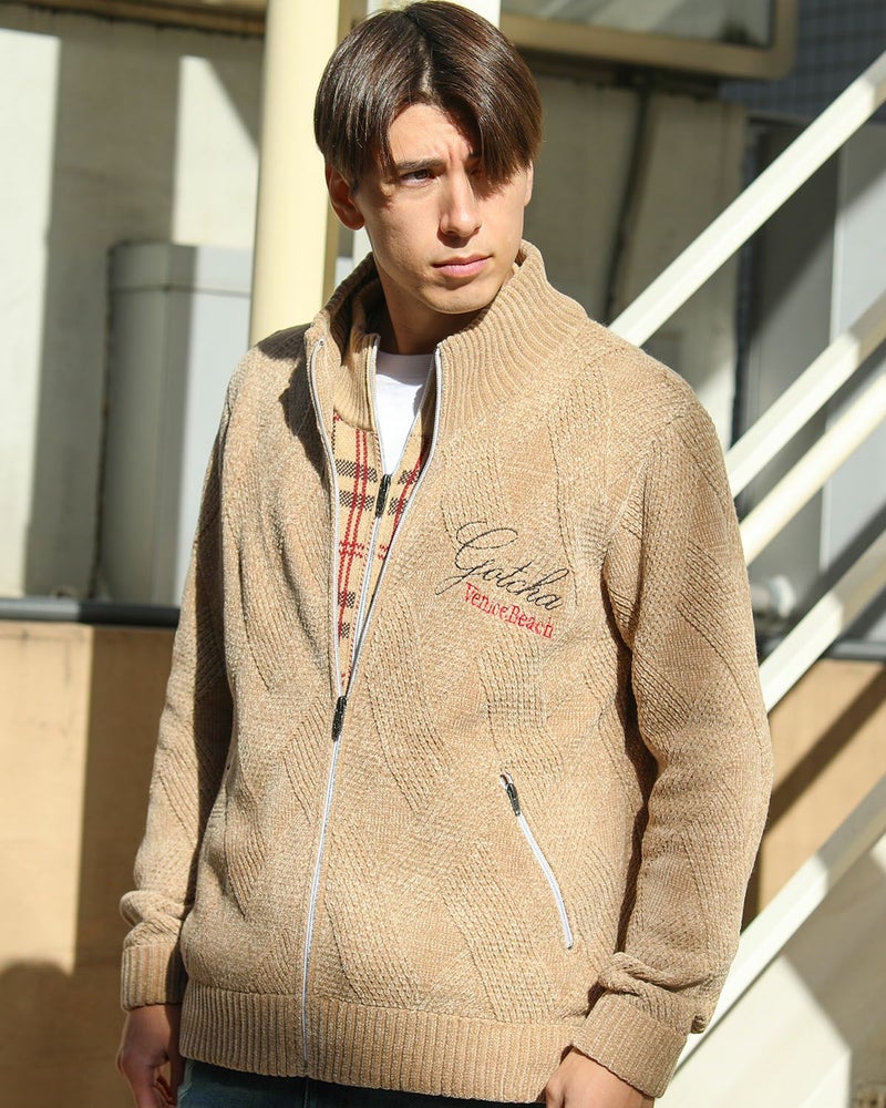 ベージュ：180cm/70kg(Lサイズ着用)