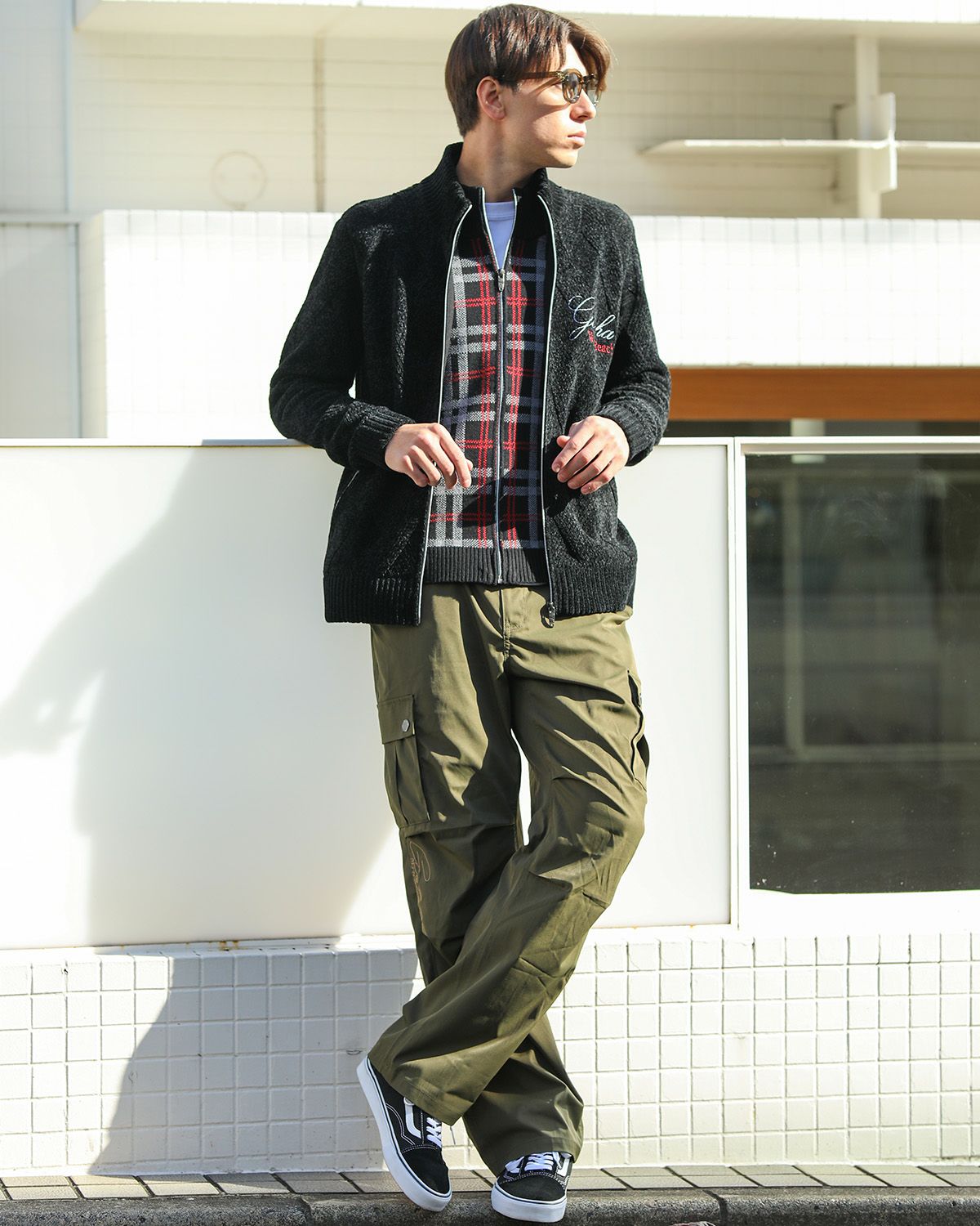 ブラック：180cm/70kg(Lサイズ着用)