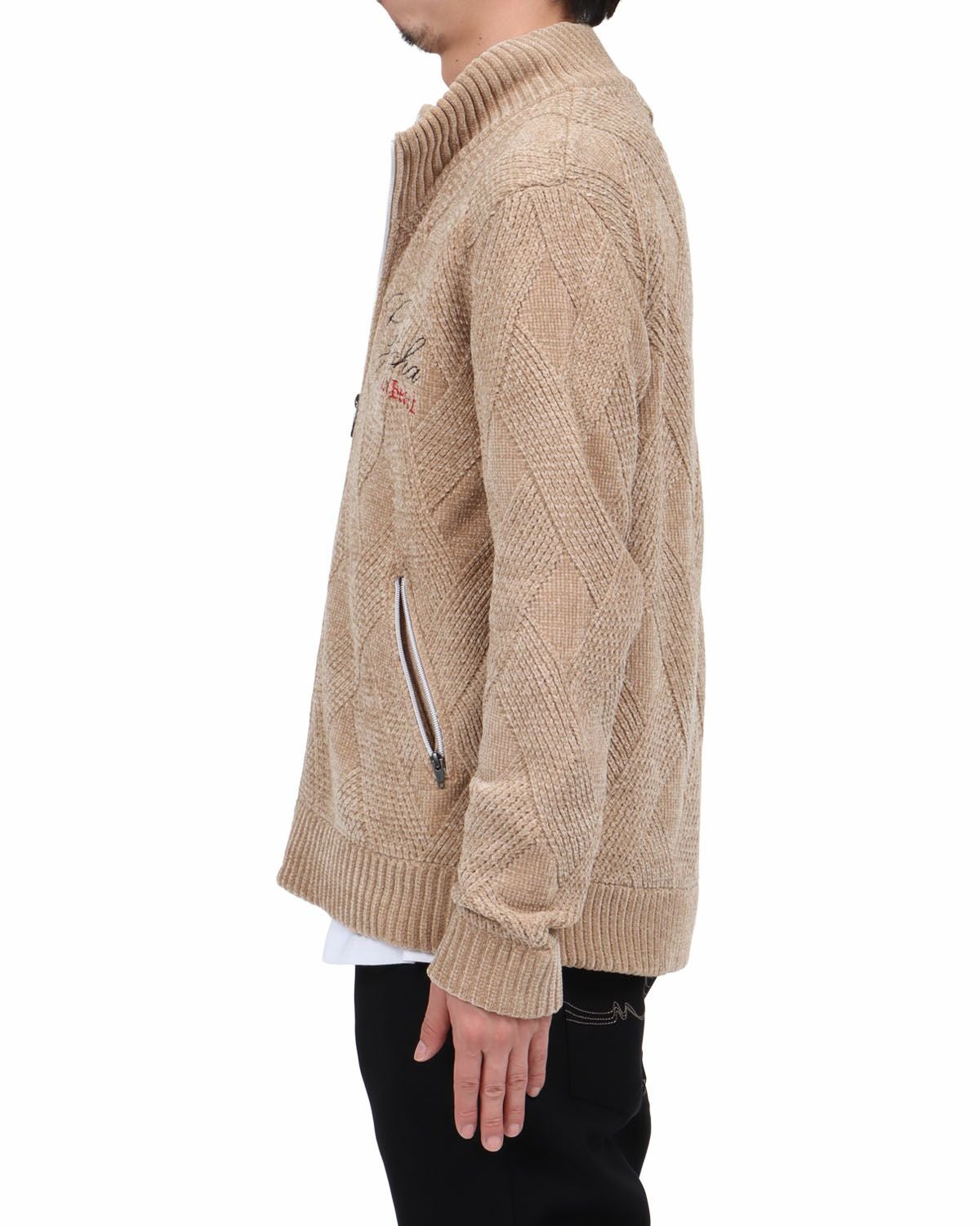 ベージュ：174cm62kg(Lサイズ着用)