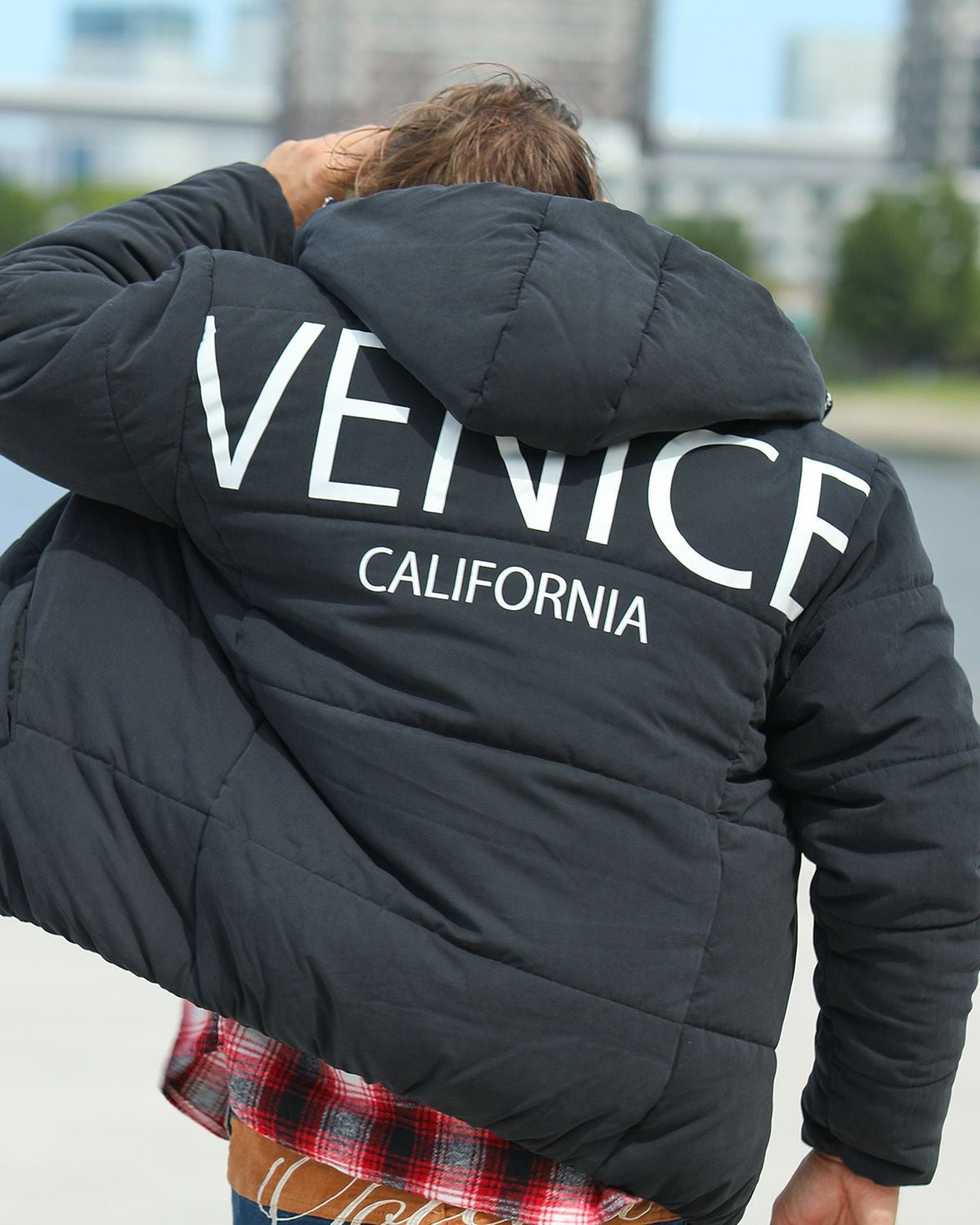 ブラック：183cm/70kg(Lサイズ着用)