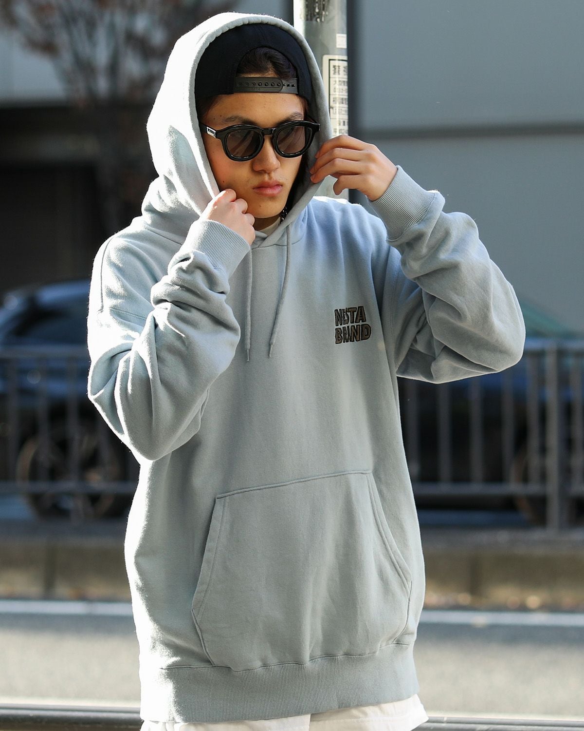 ライトブルー：168cm/55kg(Lサイズ着用)