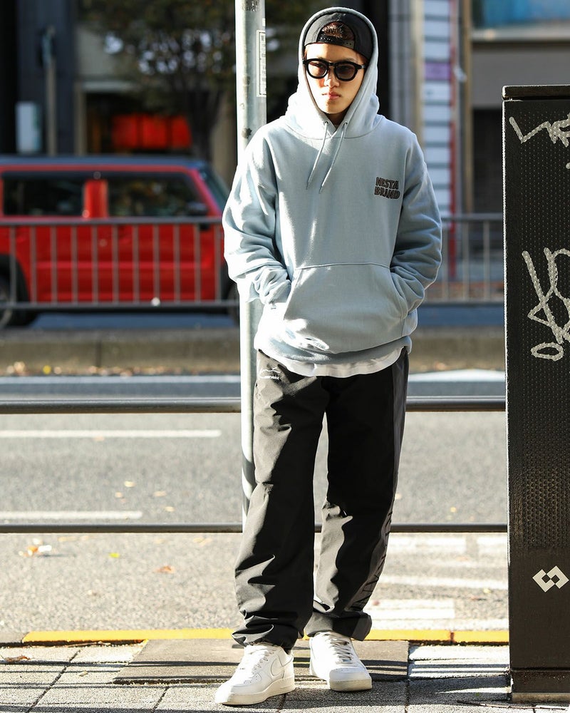 ライトブルー：168cm/55kg(Lサイズ着用)