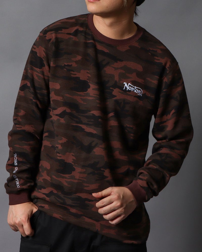 オリーブ：178cm/75kg(Lサイズ着用)