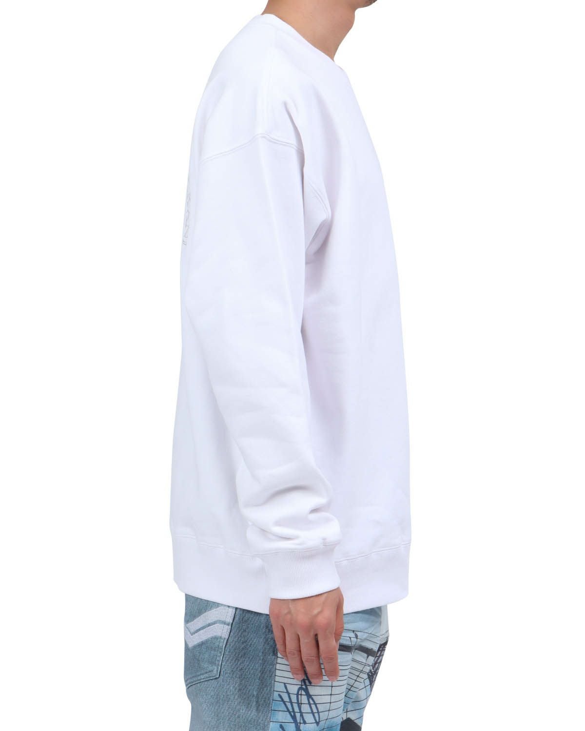 ホワイト：174cm62kg(Lサイズ着用)