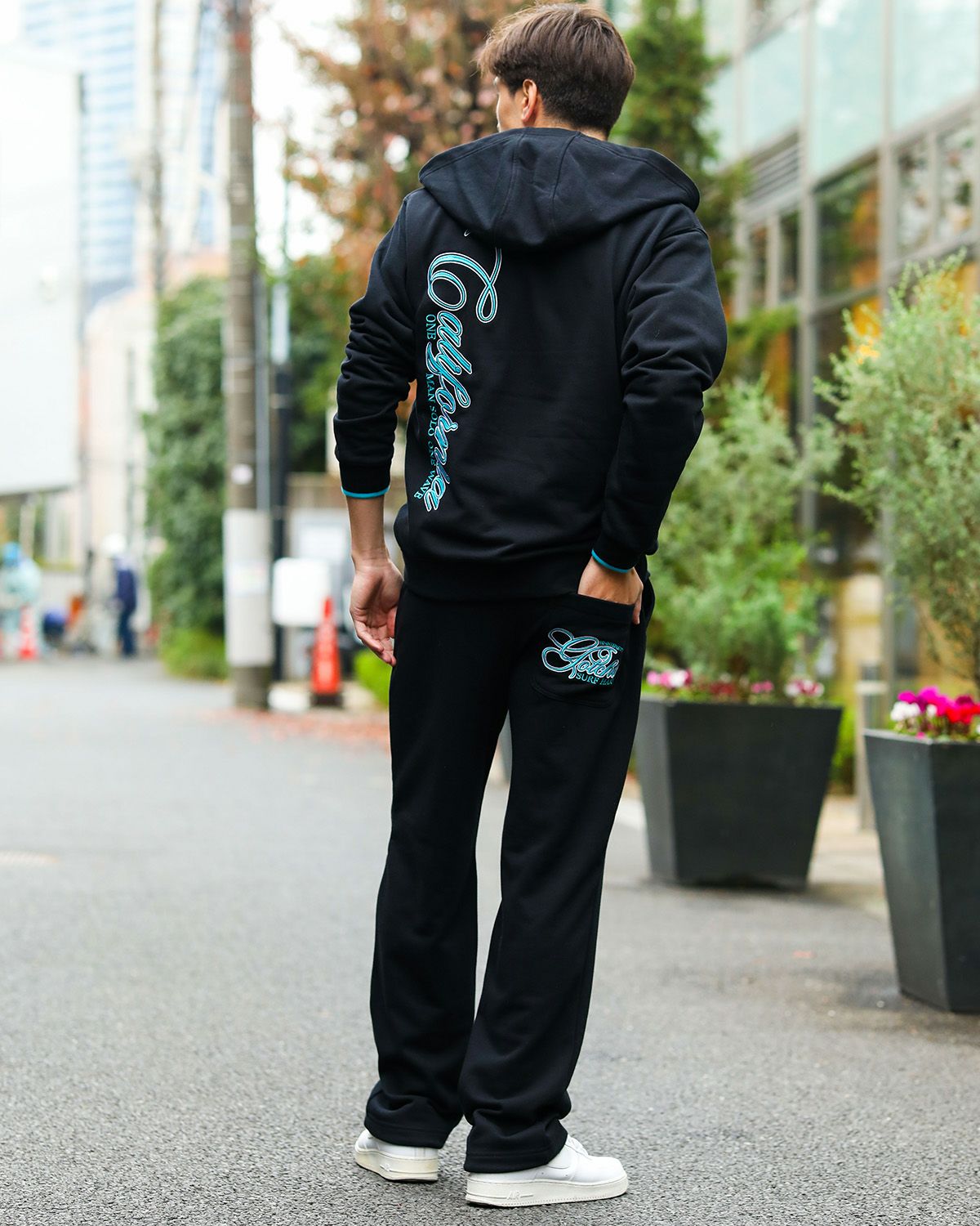 GOTCHA] リミテッド カラーロゴ ジップパーカー | PEET ONLINE STORE