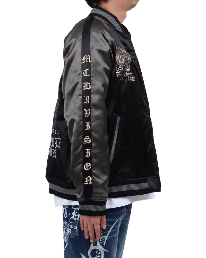 ブラック：174cm62kg(Lサイズ着用)