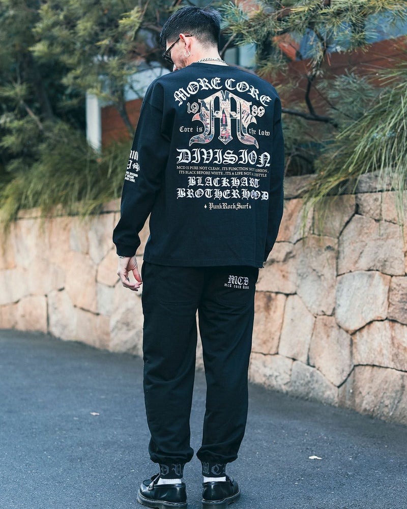 ブラック:183cm(XLサイズ着用)