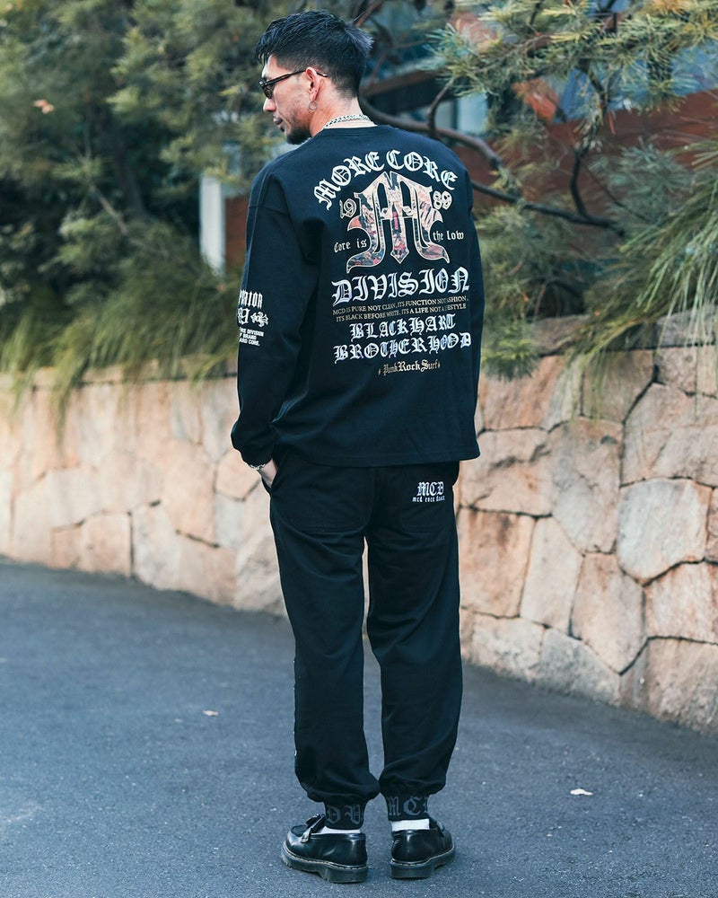 ブラック:183cm(XLサイズ着用)