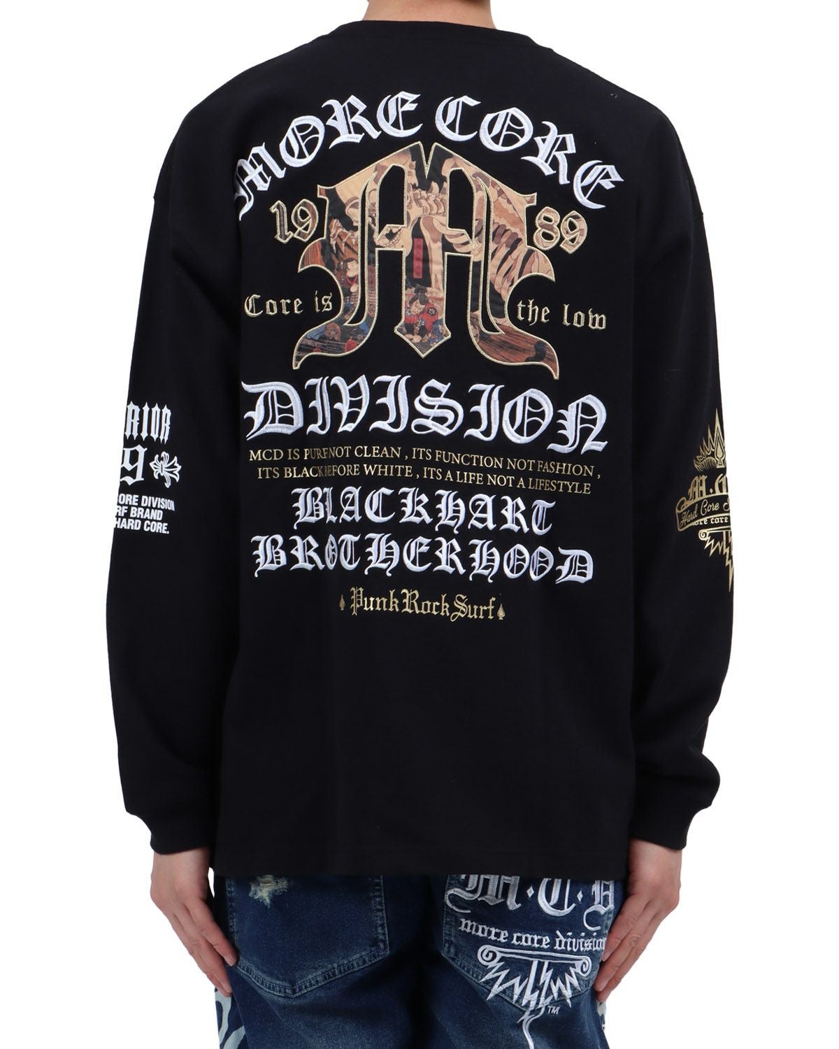 ブラック：174cm62kg(Lサイズ着用)