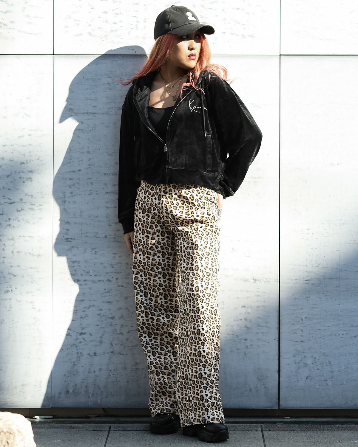 ベージュ：167cm(Lサイズ着用)