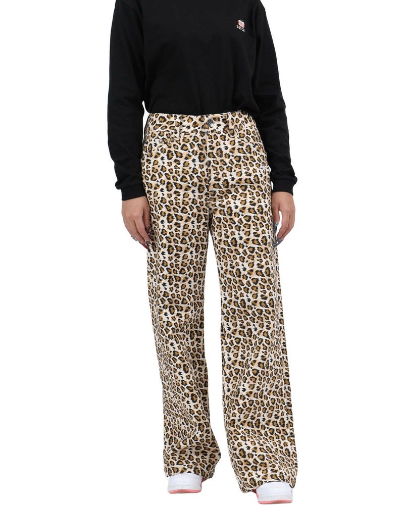 ベージュ：167cm(Lサイズ着用)