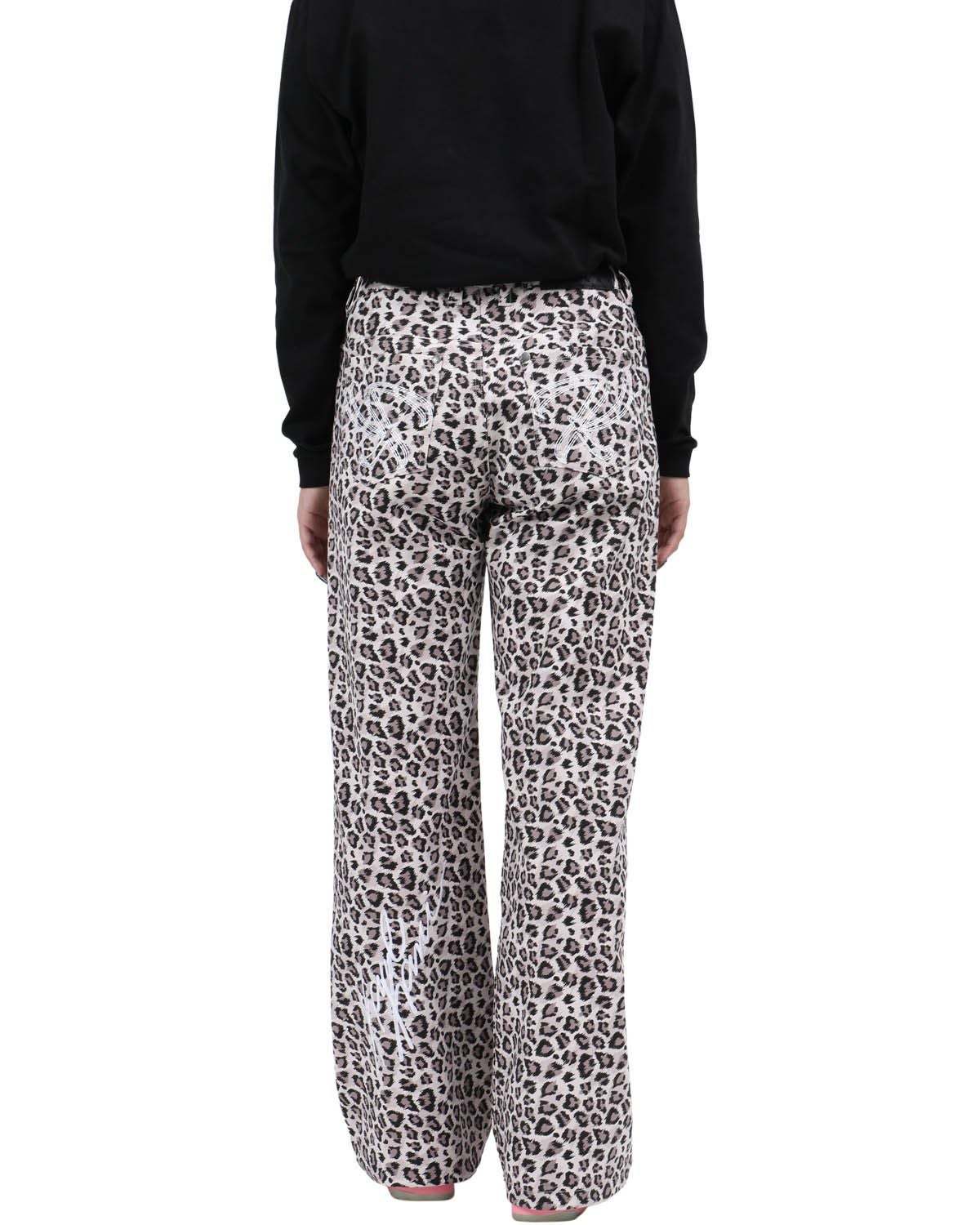 ピンク：167cm(Lサイズ着用)