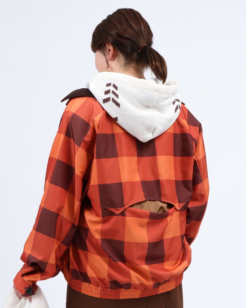 オレンジ：157cm(Lサイズ着用)