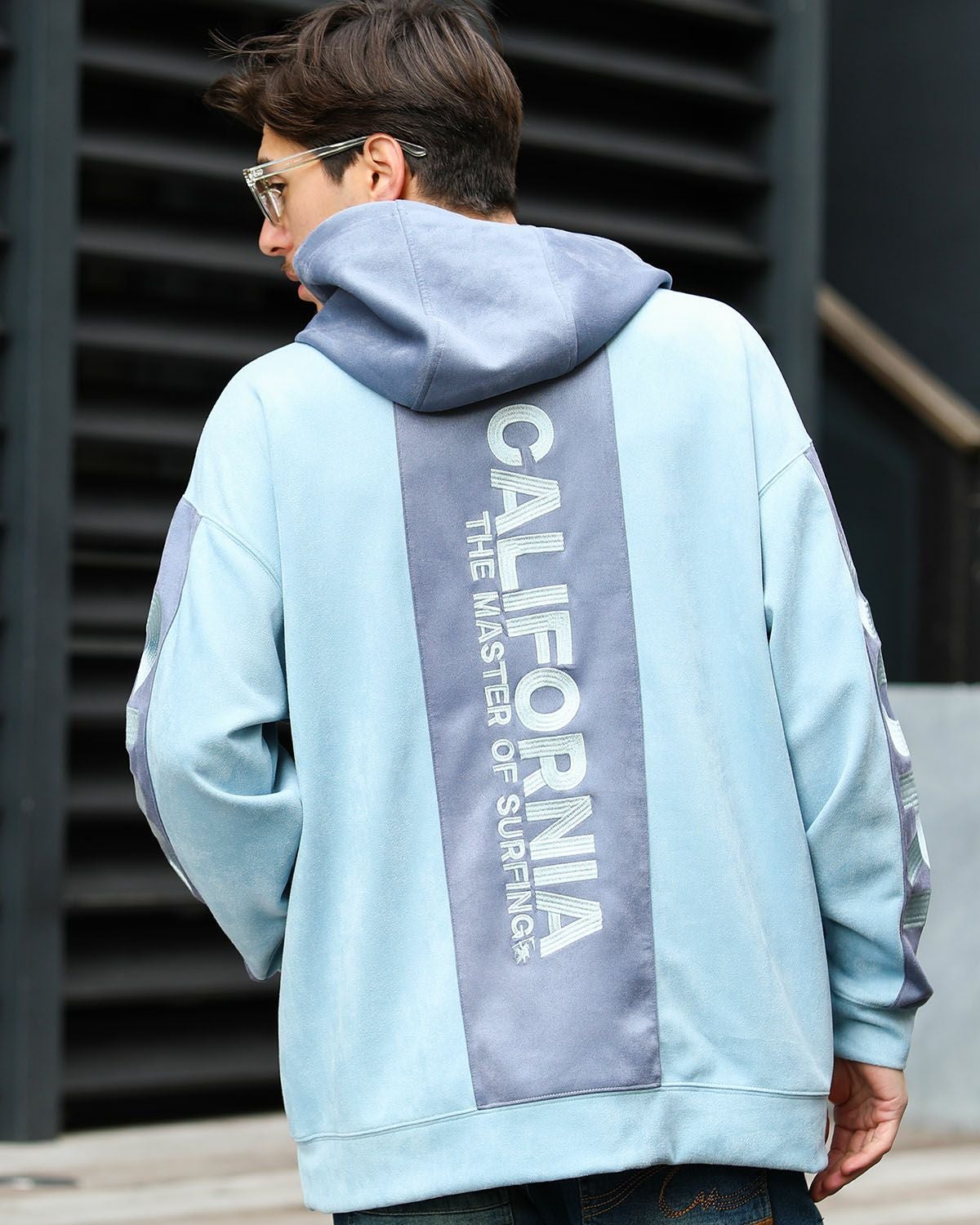 ブルー：180cm/70kg(Lサイズ着用)