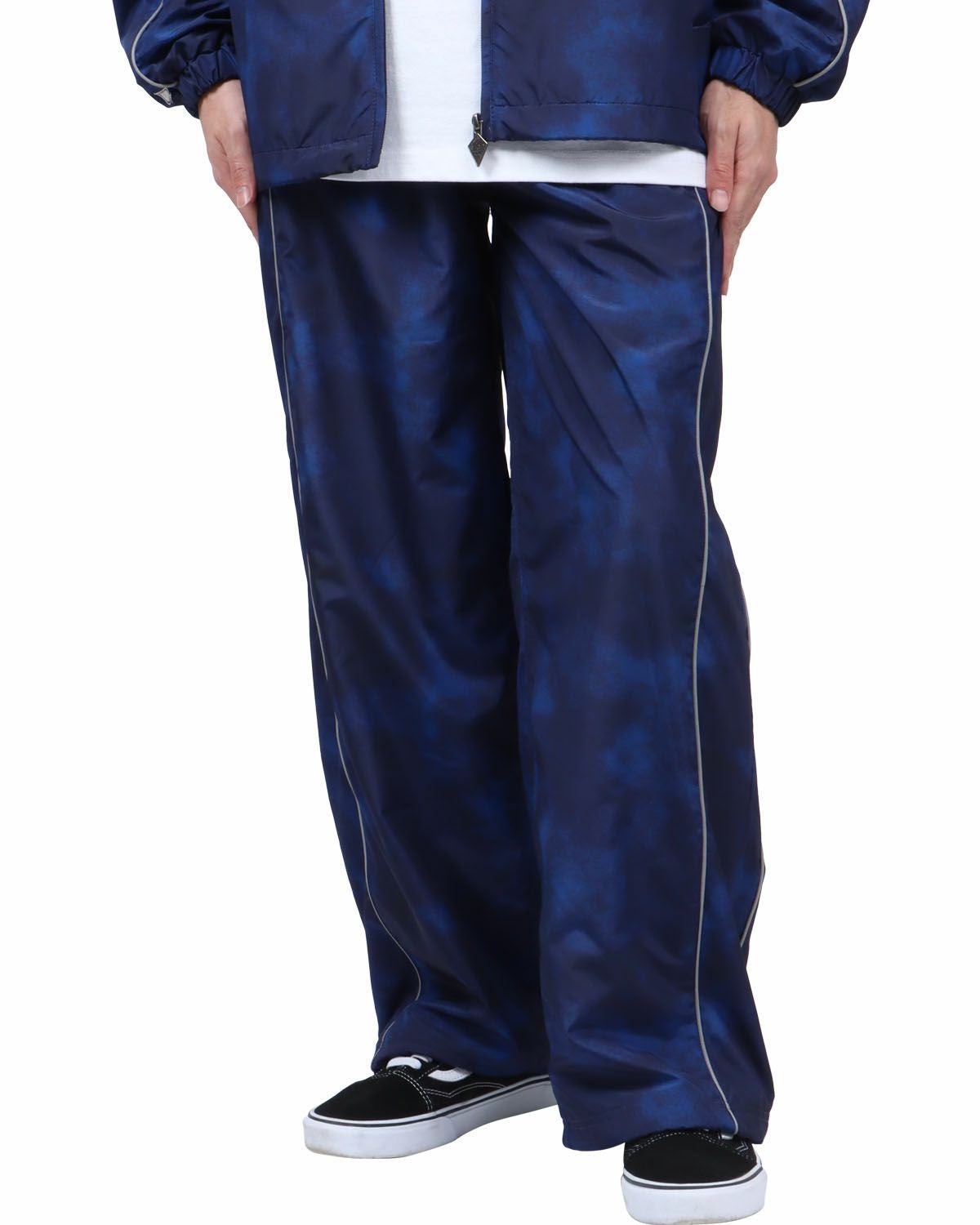 ブルー：173cm63kg(Lサイズ着用)