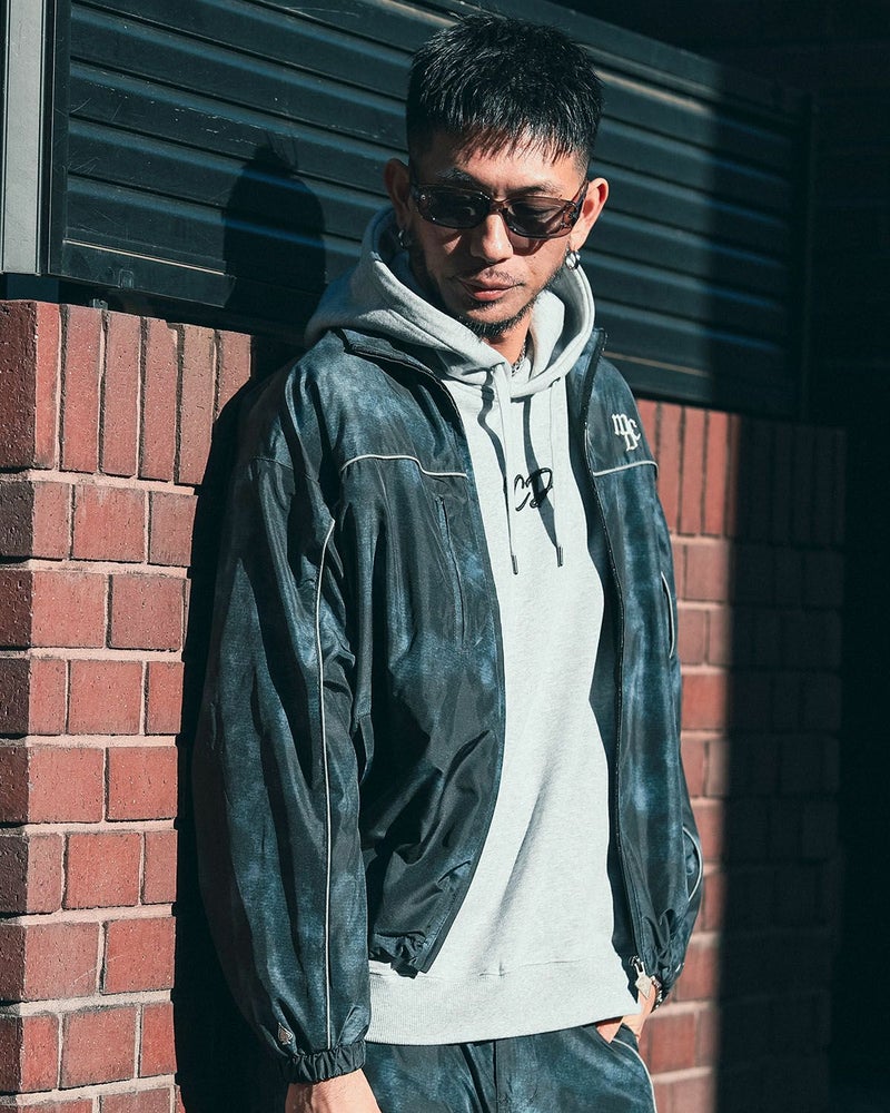 ブラック:183cm(Lサイズ着用)