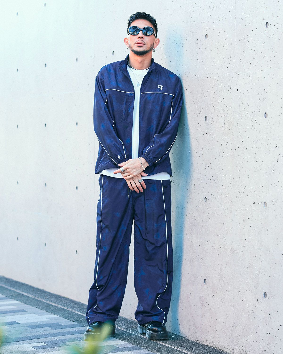 ブルー:183cm(Lサイズ着用)