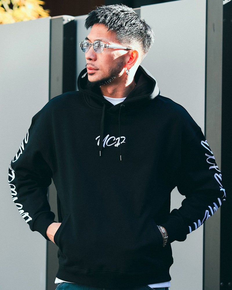 ホワイト:183cm(Lサイズ着用)