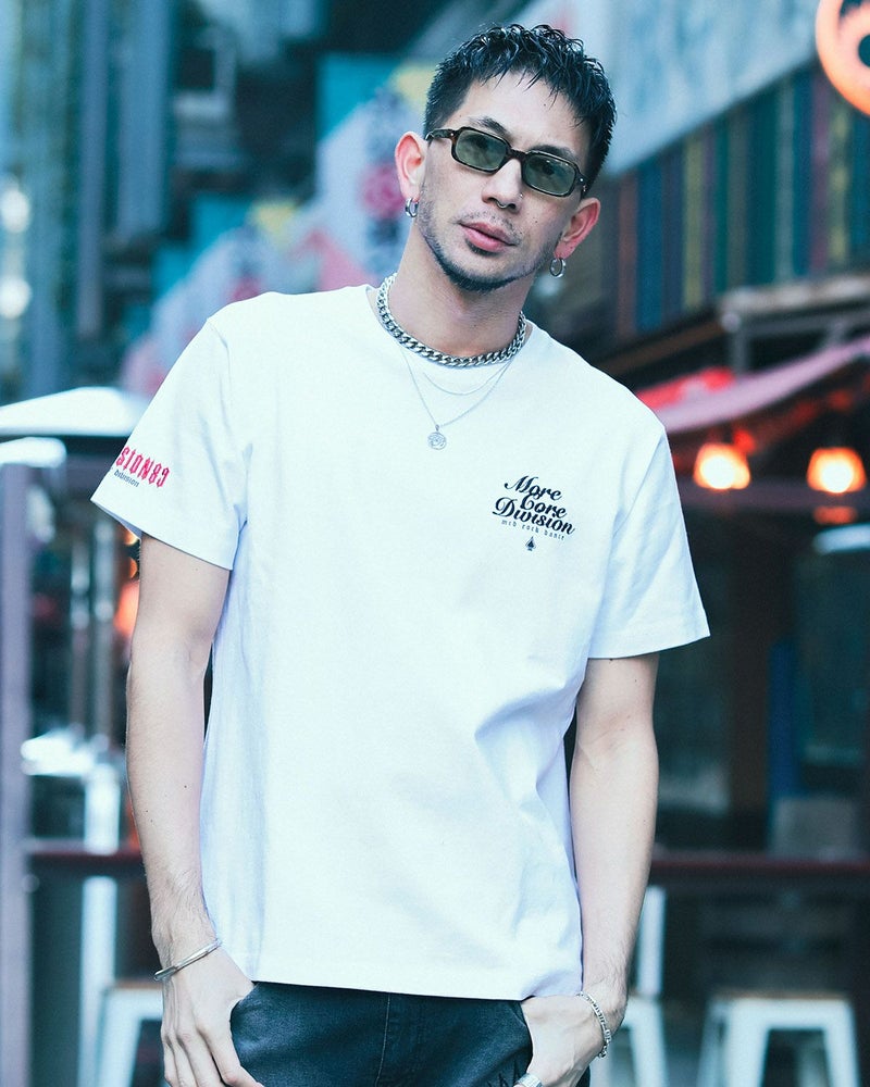 ホワイト:183cm(Lサイズ着用)