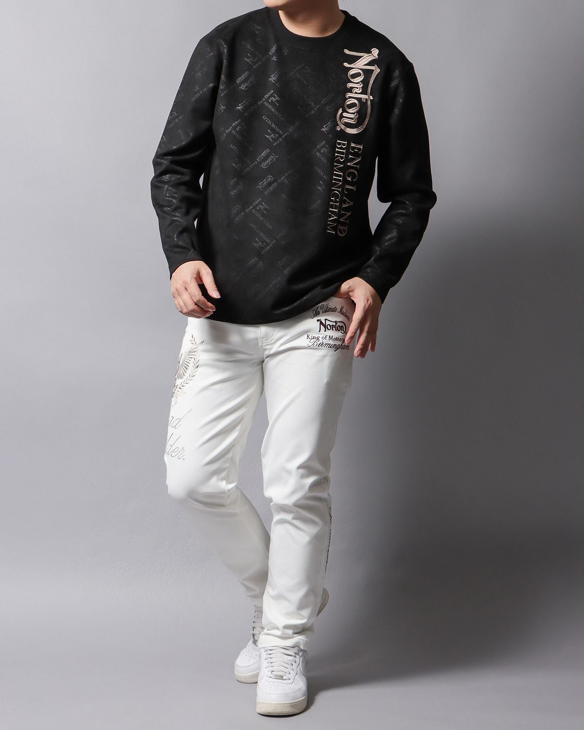 ホワイト:178cm/75kg(Mサイズ着用)