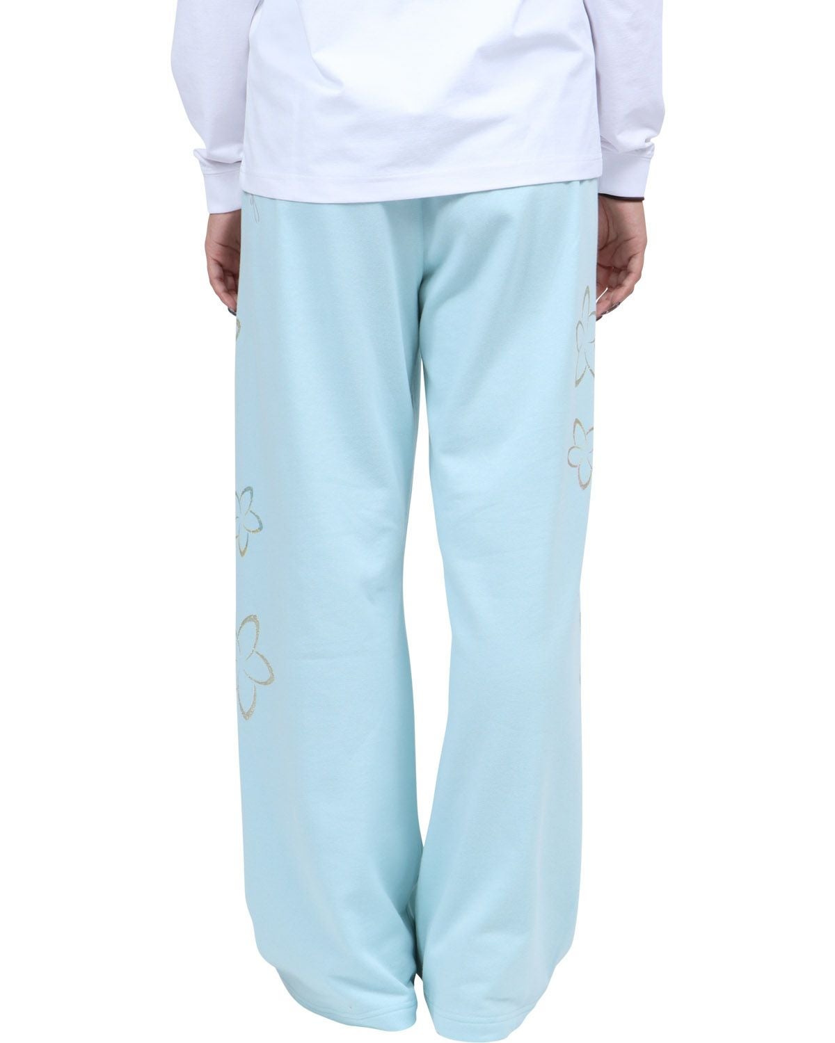 ミントグリーン：167cm(Lサイズ着用)