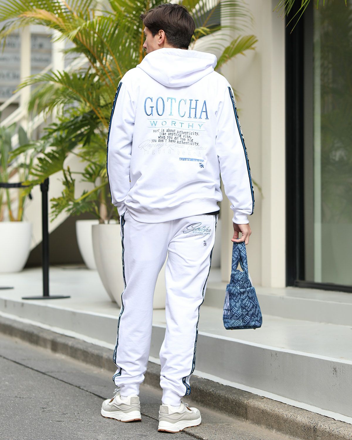 GOTCHA] ブルーグラデ ロゴライン セットアップ イージーパンツ | PEET