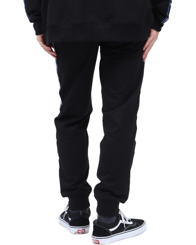 ブラック：173cm63kg(Lサイズ着用)