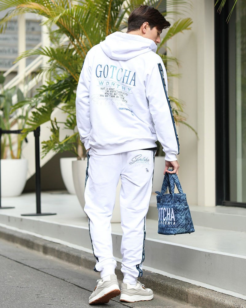 ホワイト：180cm/70kg(Lサイズ着用)