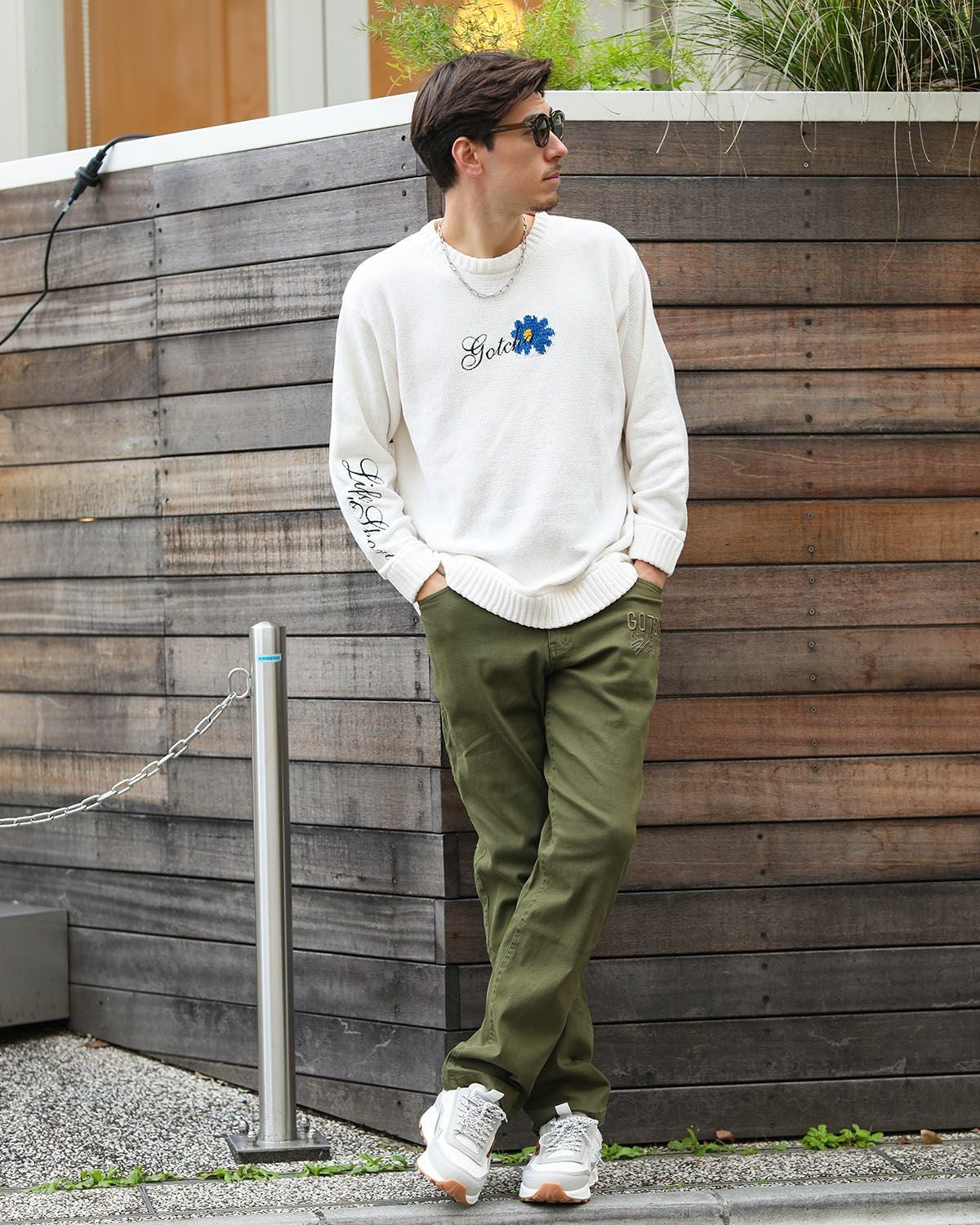 ホワイト：180cm/70kg(Lサイズ着用)