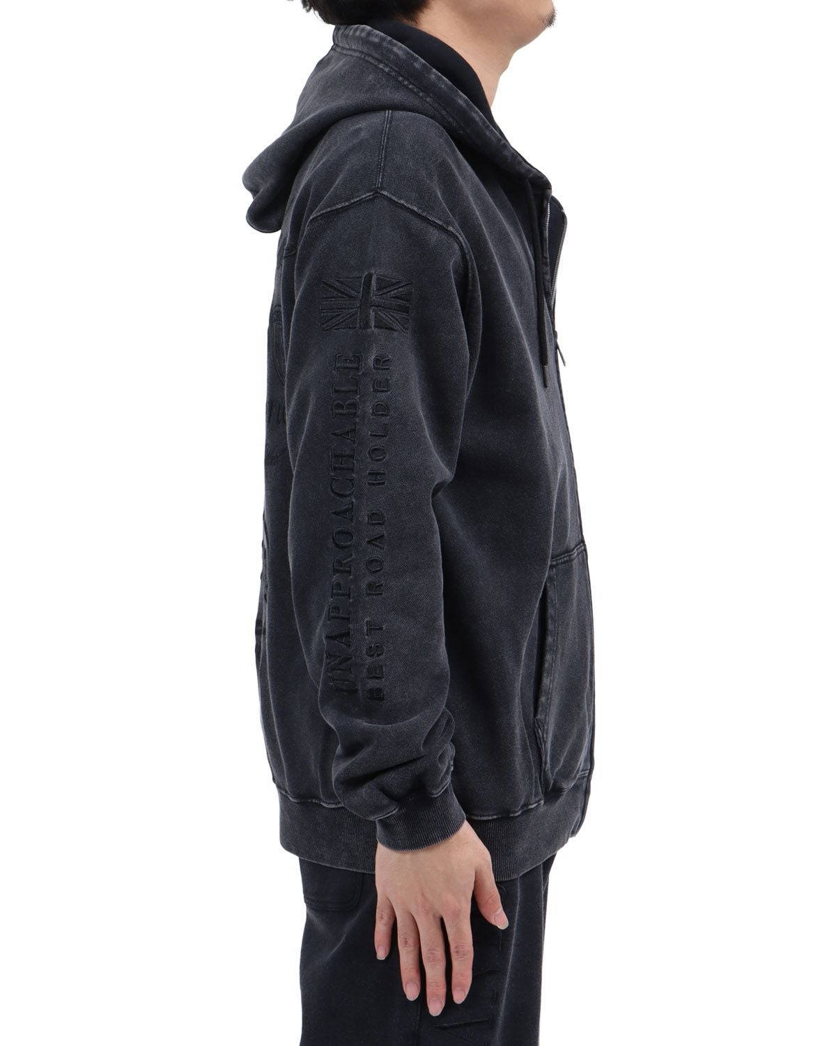 ブラック：173cm63kg(Lサイズ着用)